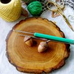 Δια χειρός…