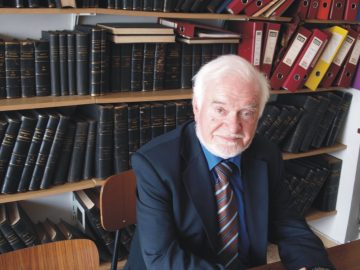 Νίκος Κατσαρός